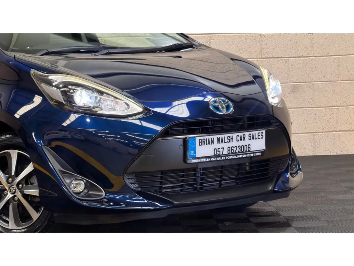 Toyota Aqua Hatchback, Petrol Hybrid, 2019, Blue
