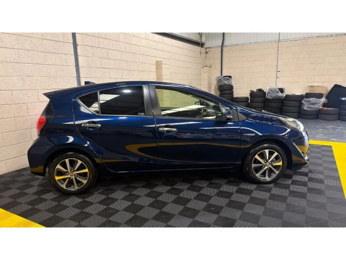 Toyota Aqua Hatchback, Petrol Hybrid, 2019, Blue