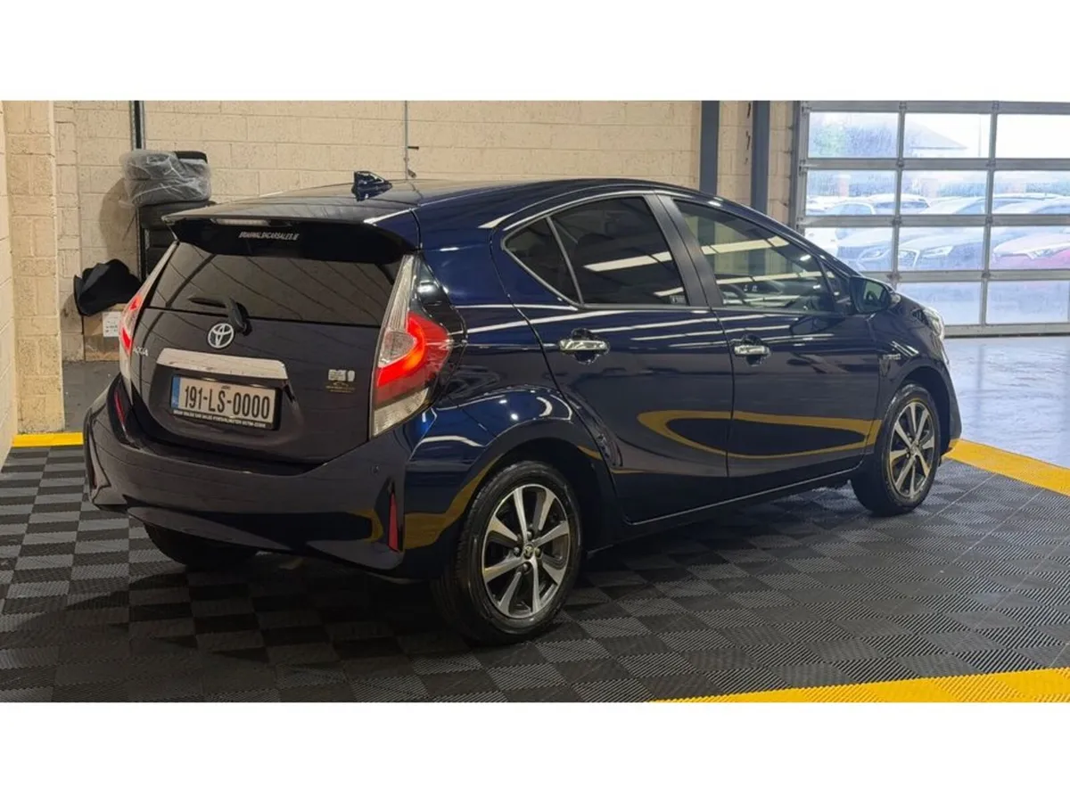 Toyota Aqua Hatchback, Petrol Hybrid, 2019, Blue