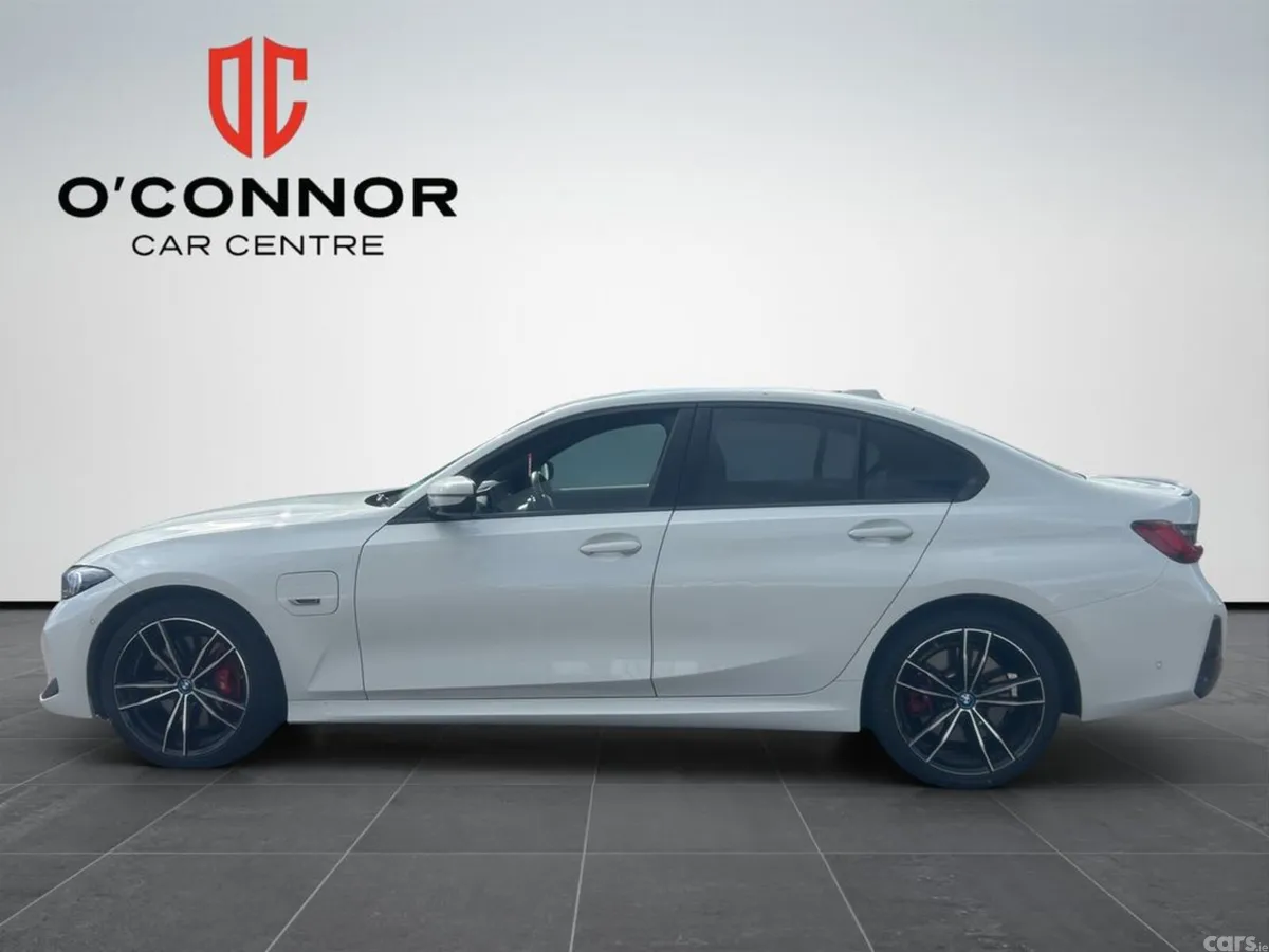 BMW 3-Series Saloon, Petrol Plug-in Hybrid, 2024, White