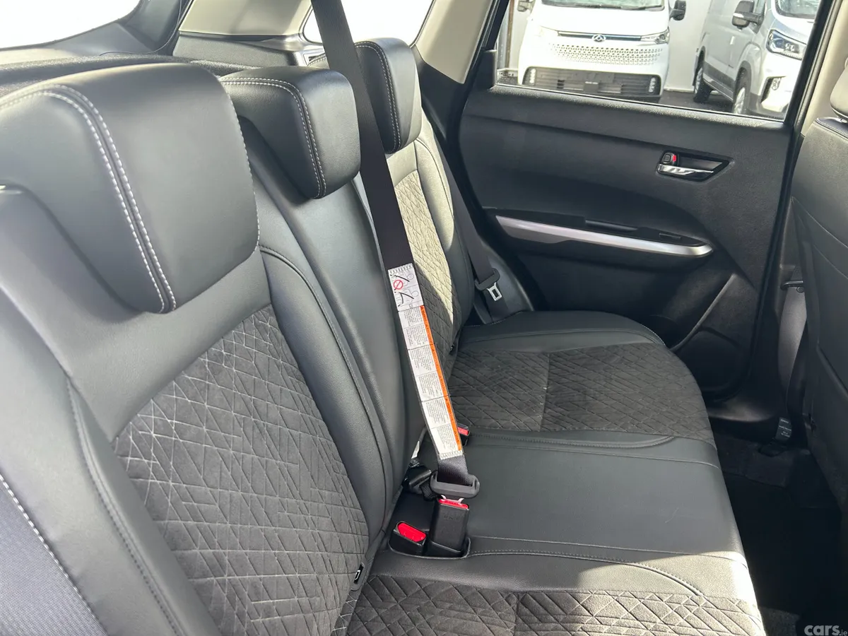 Suzuki Vitara SUV, Petrol, 2023, Grey