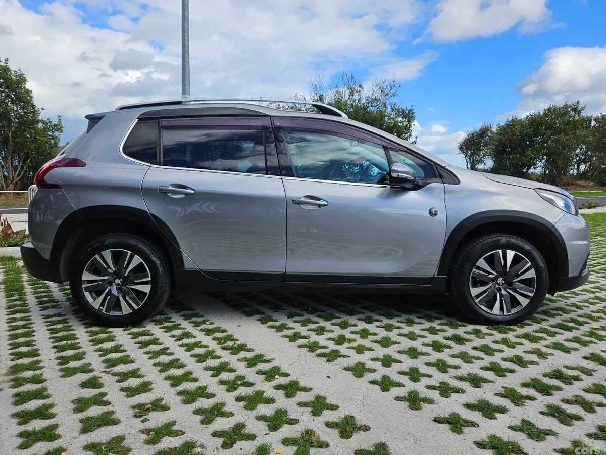 Peugeot 2008 MPV, Petrol, 2019, Grey