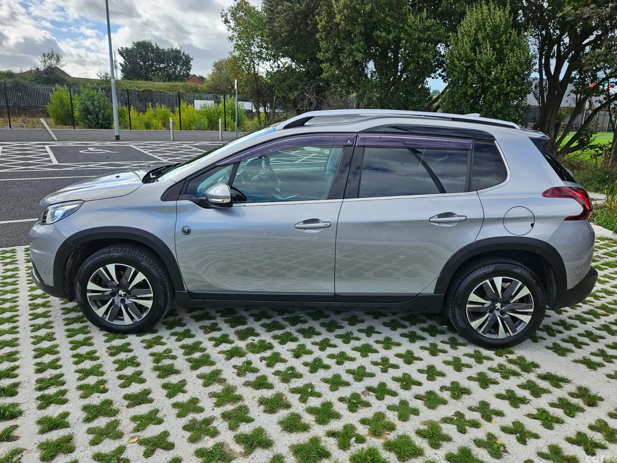 Peugeot 2008 MPV, Petrol, 2019, Grey