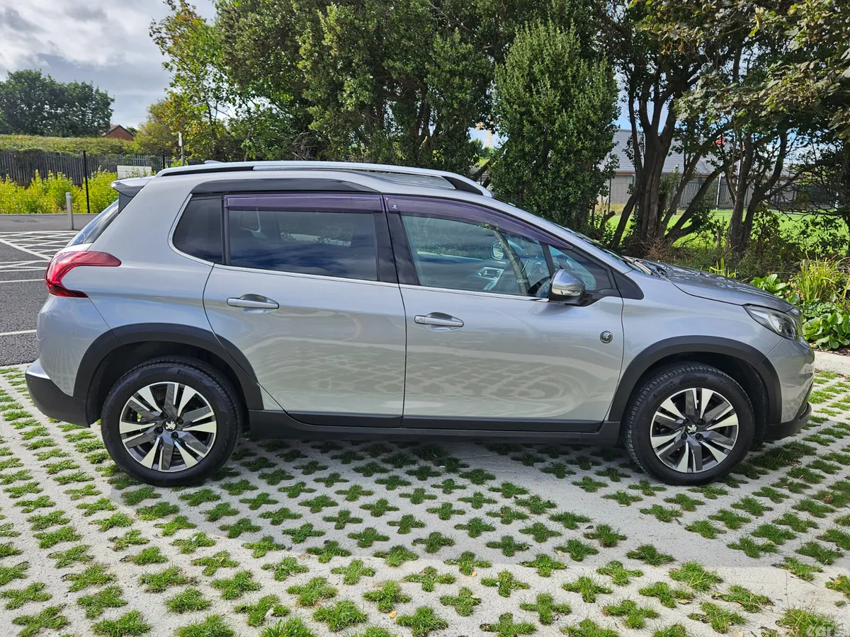 Peugeot 2008 MPV, Petrol, 2019, Grey