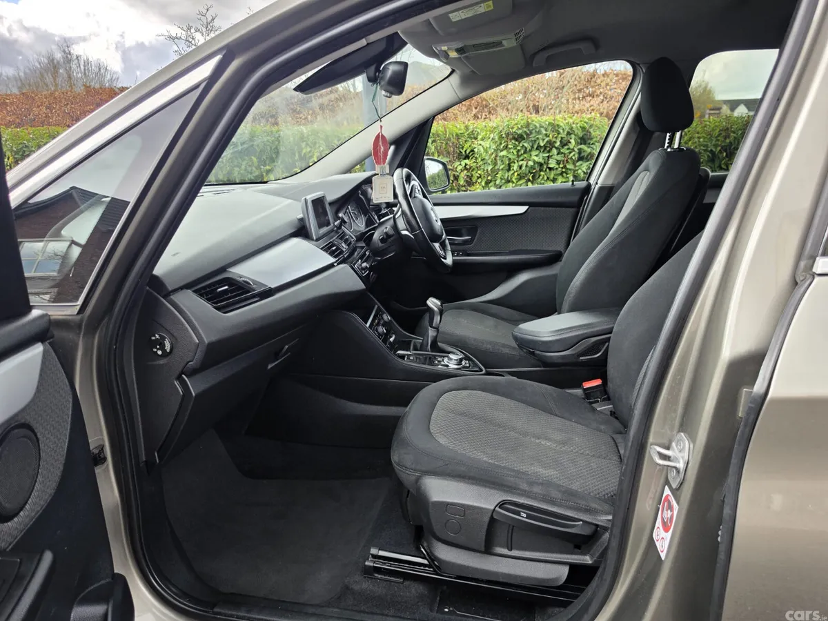 BMW 2-Series Estate/Jeep, Petrol, 2016, Silver