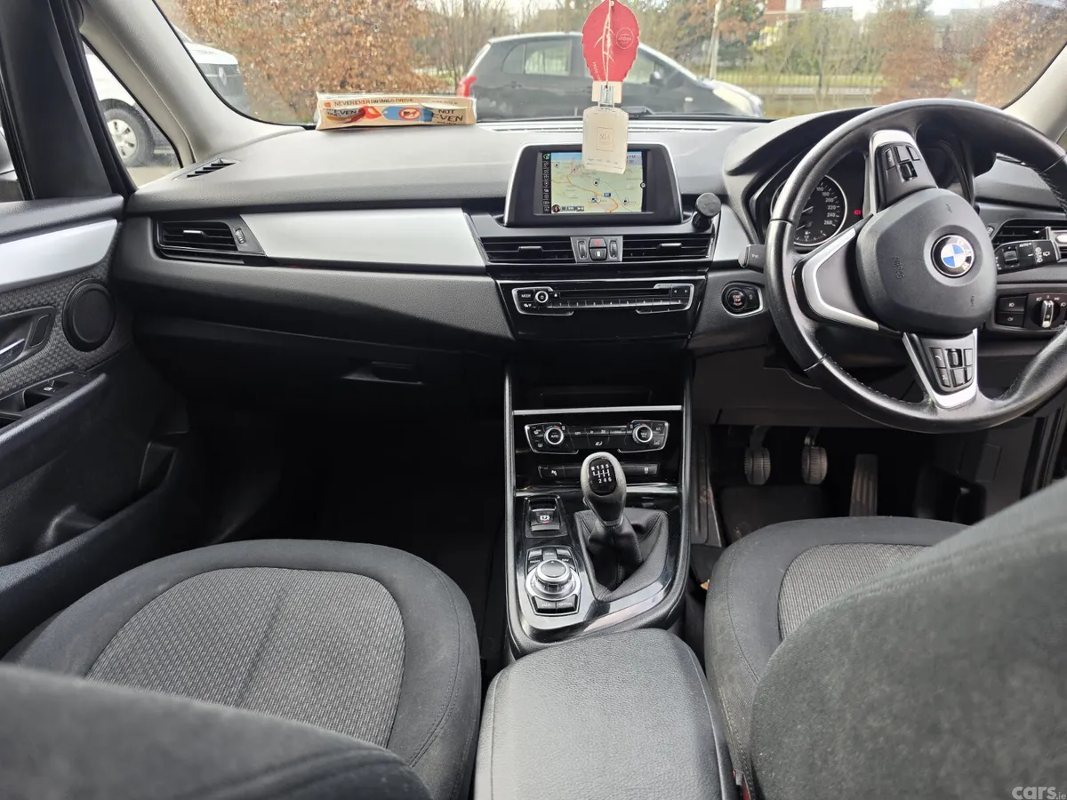 BMW 2-Series Estate/Jeep, Petrol, 2016, Silver