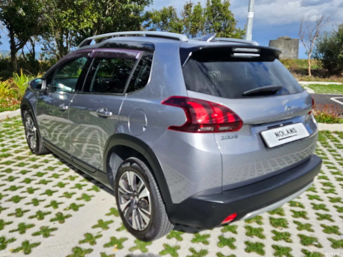 Peugeot 2008 MPV, Petrol, 2019, Grey