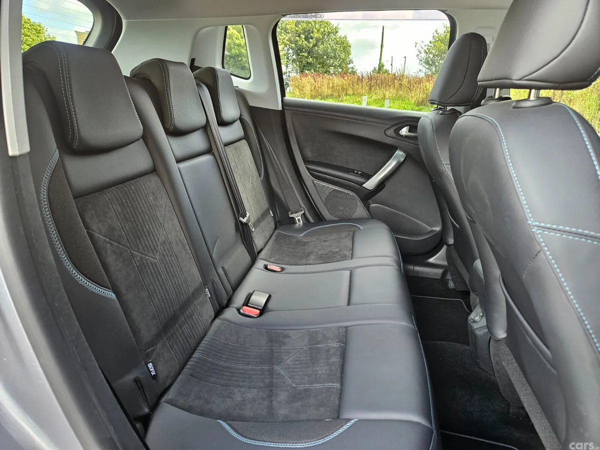 Peugeot 2008 MPV, Petrol, 2019, Grey