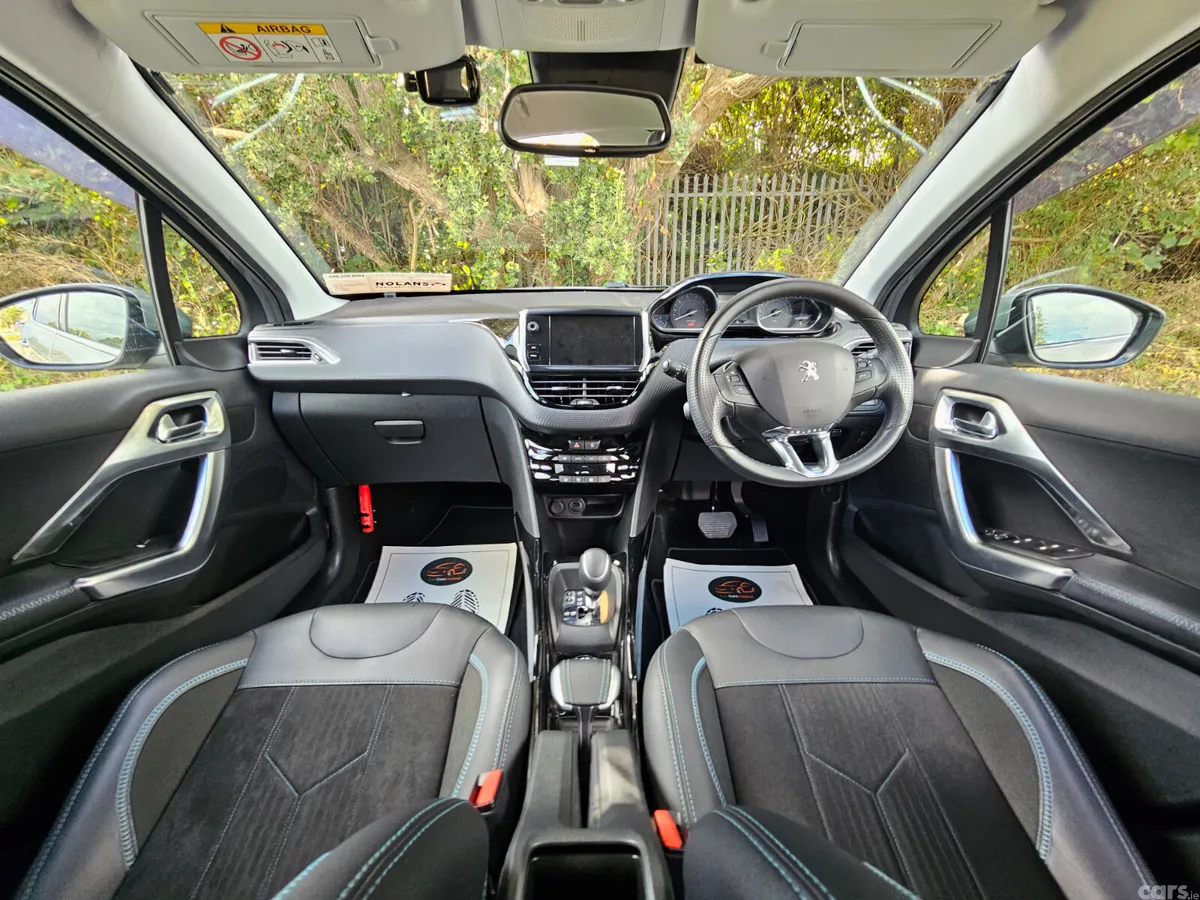 Peugeot 2008 MPV, Petrol, 2019, Grey
