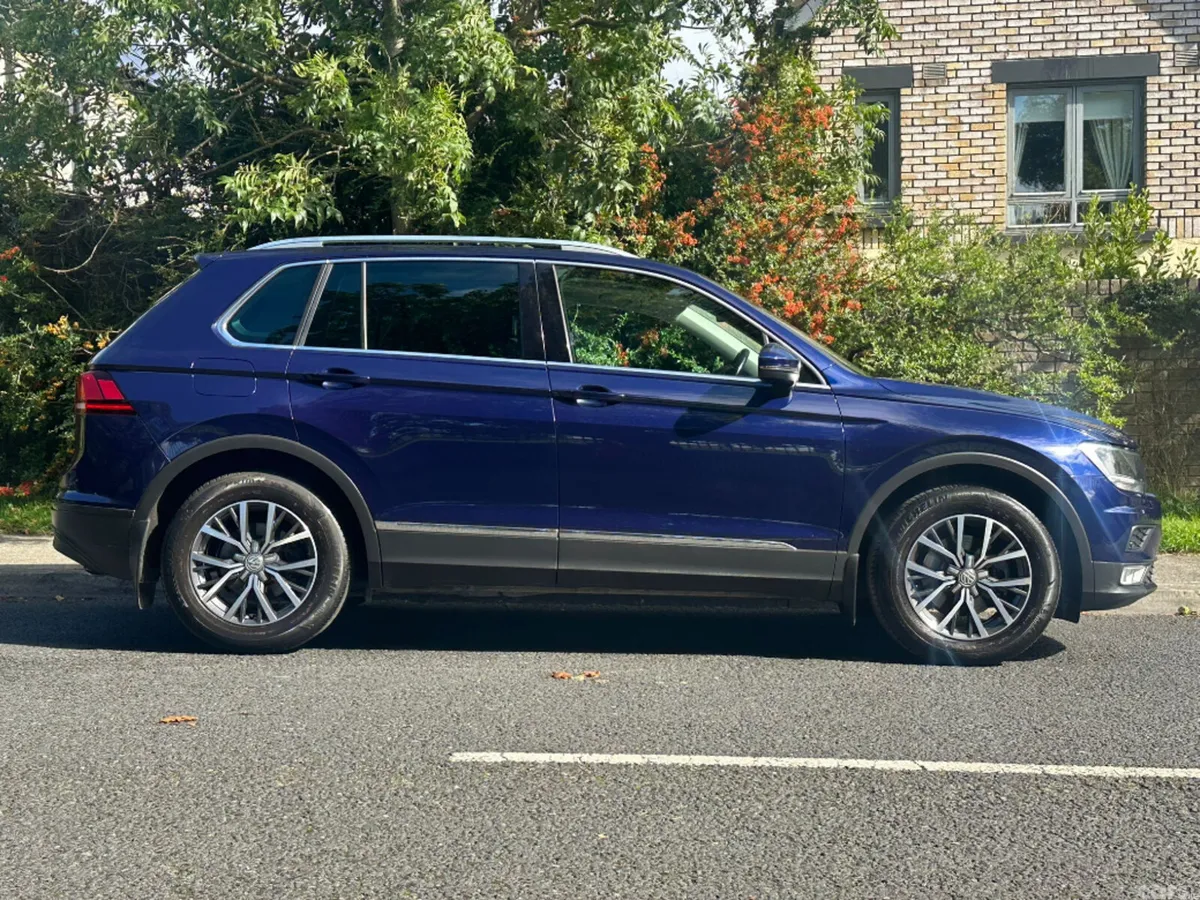Volkswagen Tiguan Hatchback, Diesel, 2017, Blue