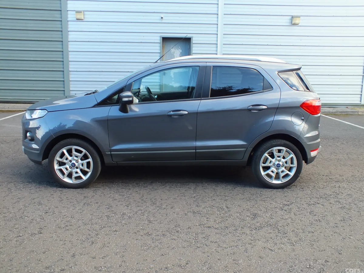 Ford EcoSport SUV, Petrol, 2017, Grey
