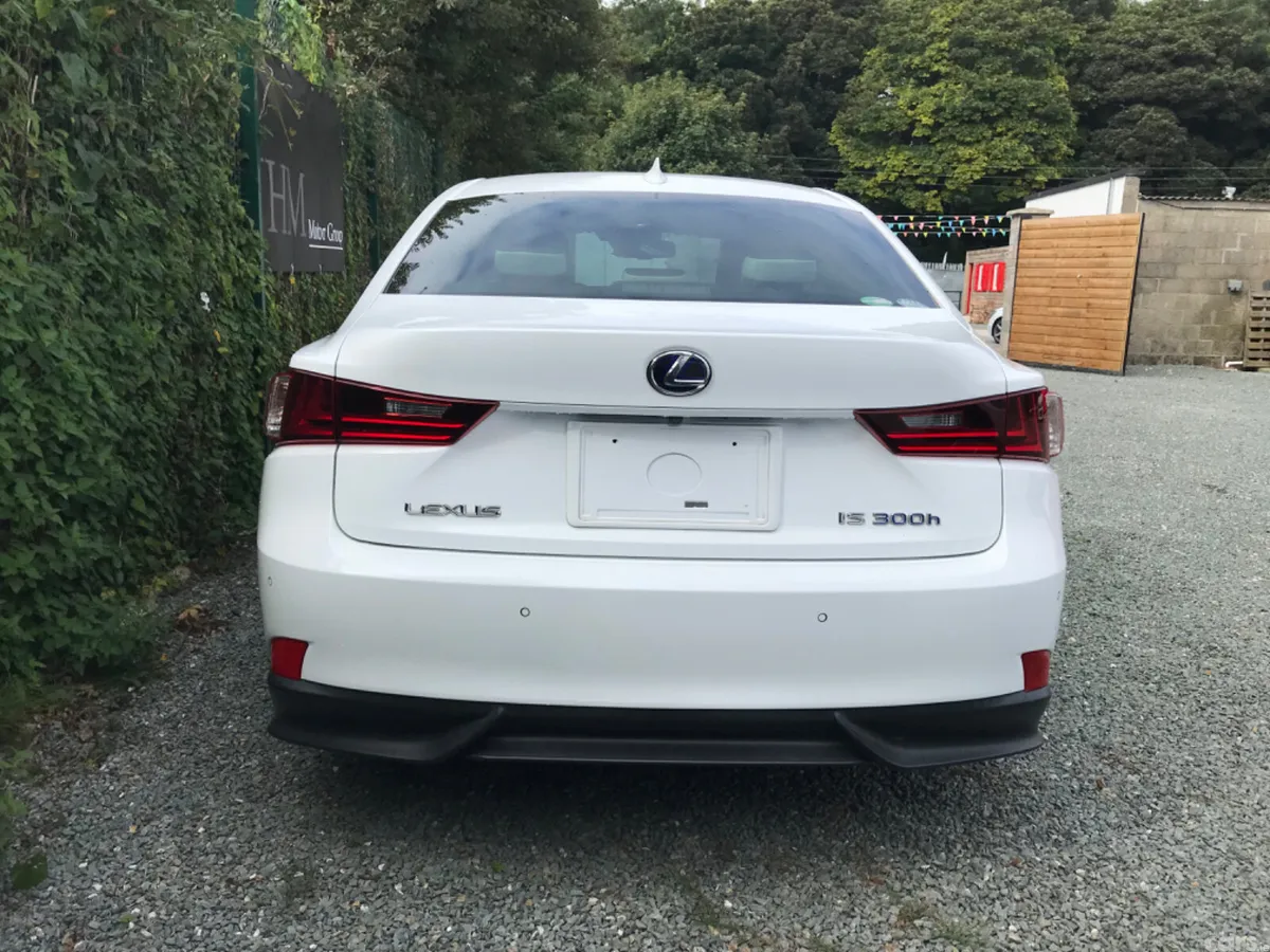 Lexus IS Saloon, Petrol Hybrid, 2016, White