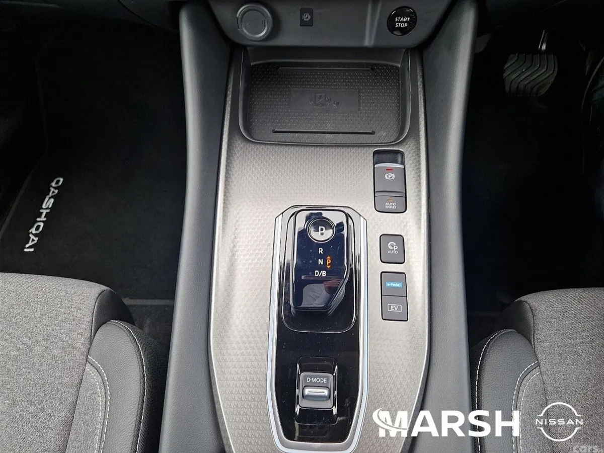 Nissan Qashqai MPV, Petrol Hybrid, 2026, Red