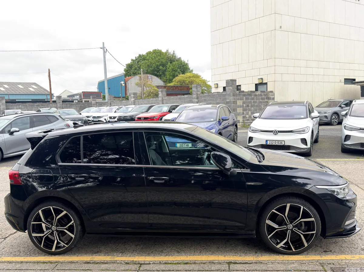 Volkswagen Golf Estate, Diesel, 2023, Black