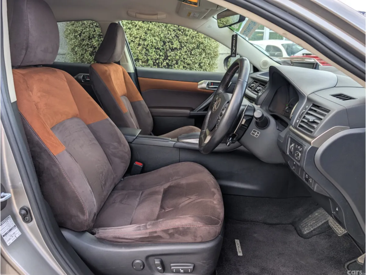 Lexus CT Hatchback, Petrol Hybrid, 2018, Silver