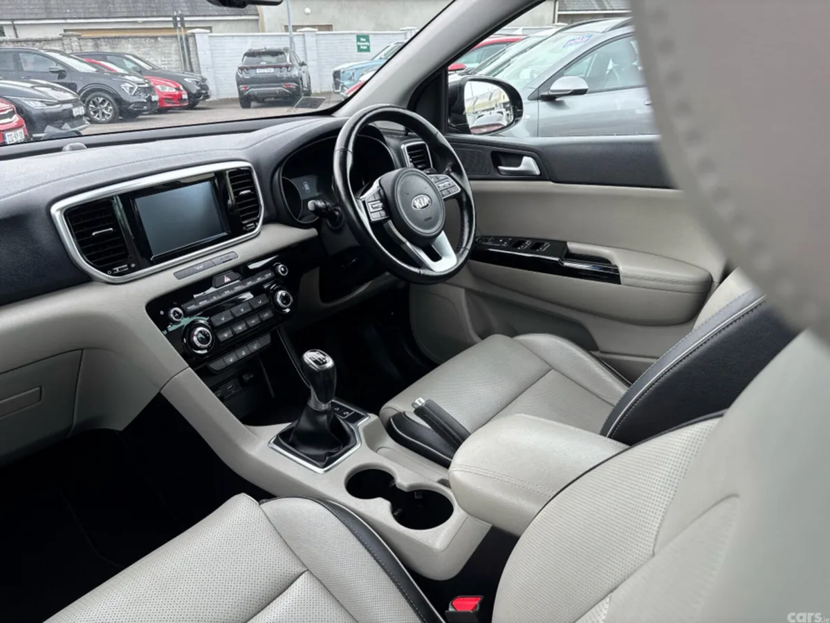Kia Sportage MPV, Diesel Hybrid, 2020, Black