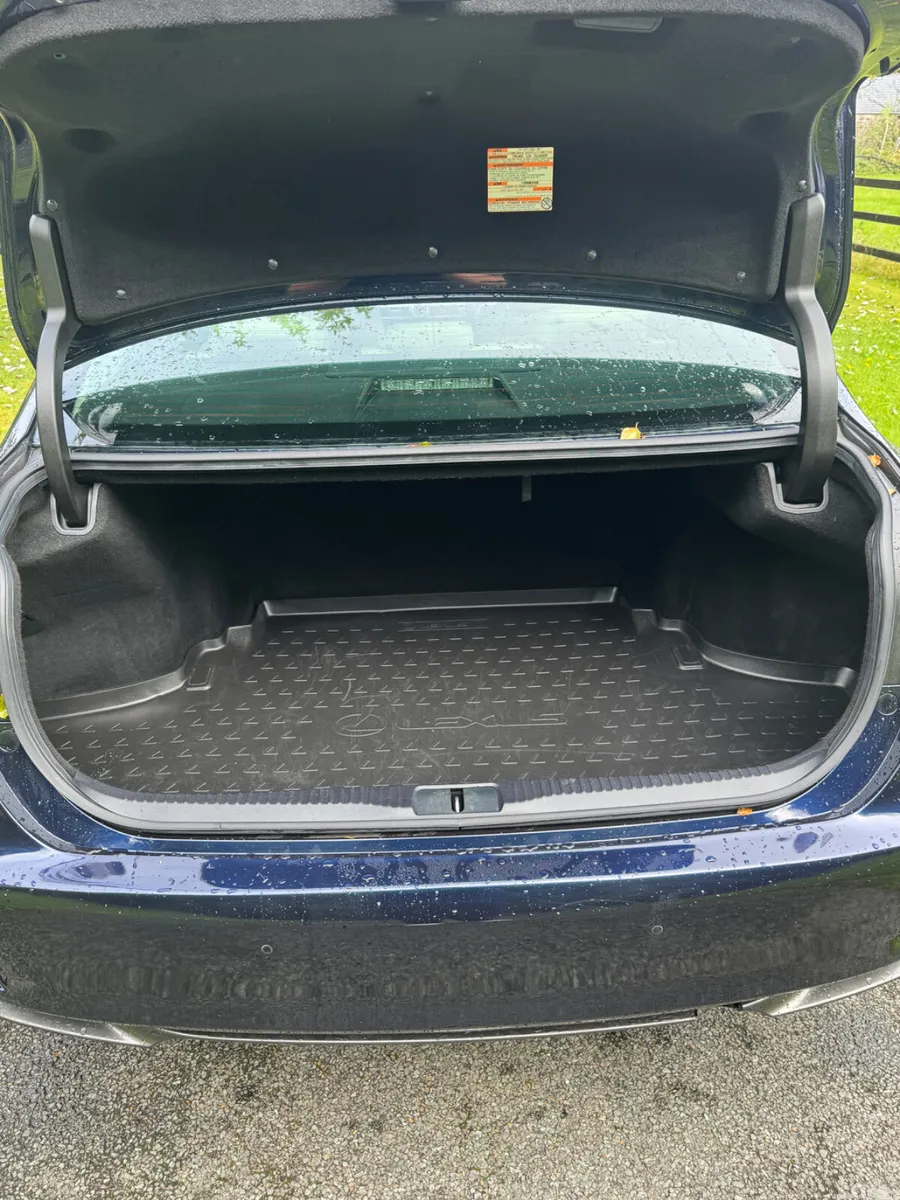 Lexus GS Saloon, Petrol Hybrid, 2016, Blue