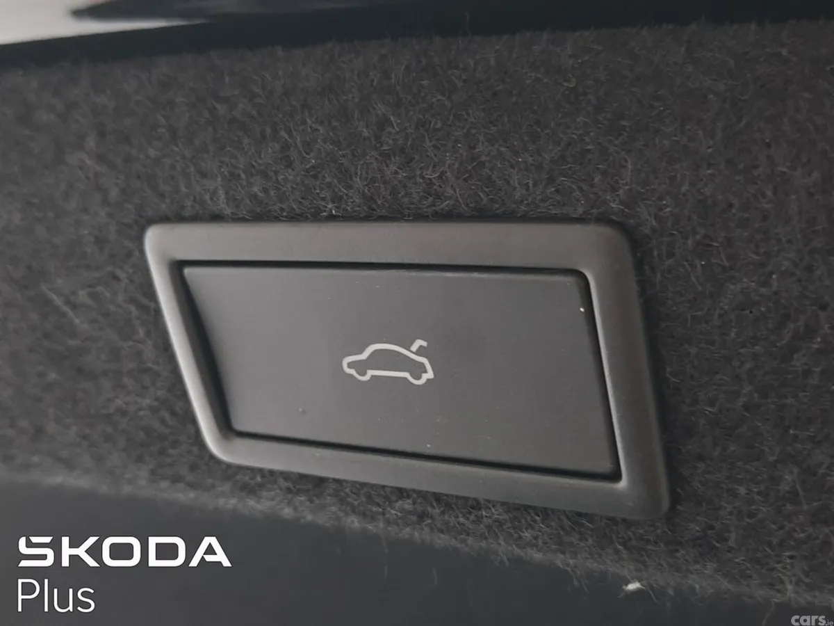 Skoda Superb Saloon, Diesel, 2026, Black