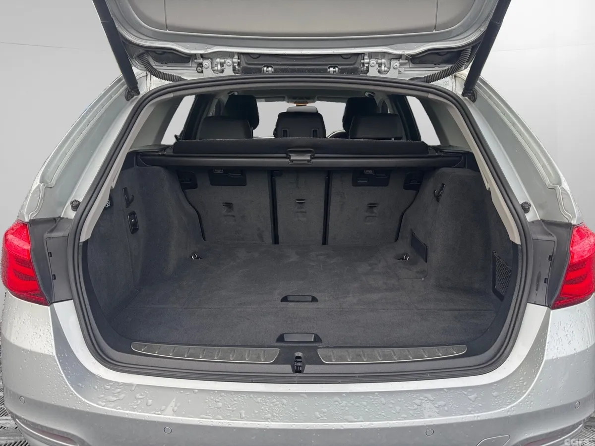 BMW 3-Series Estate, Diesel, 2019, Silver