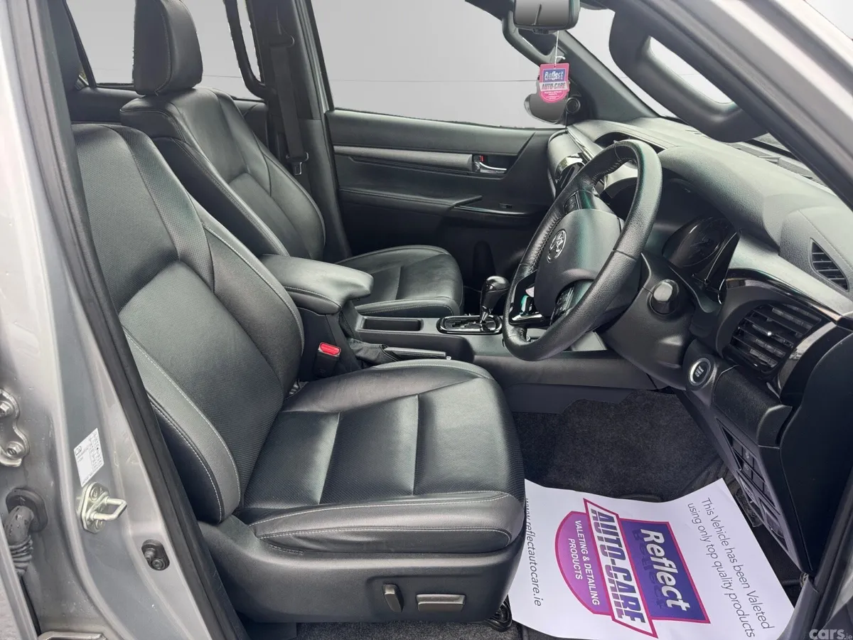 Toyota Hilux Pick Up, Diesel, 2025, Silver