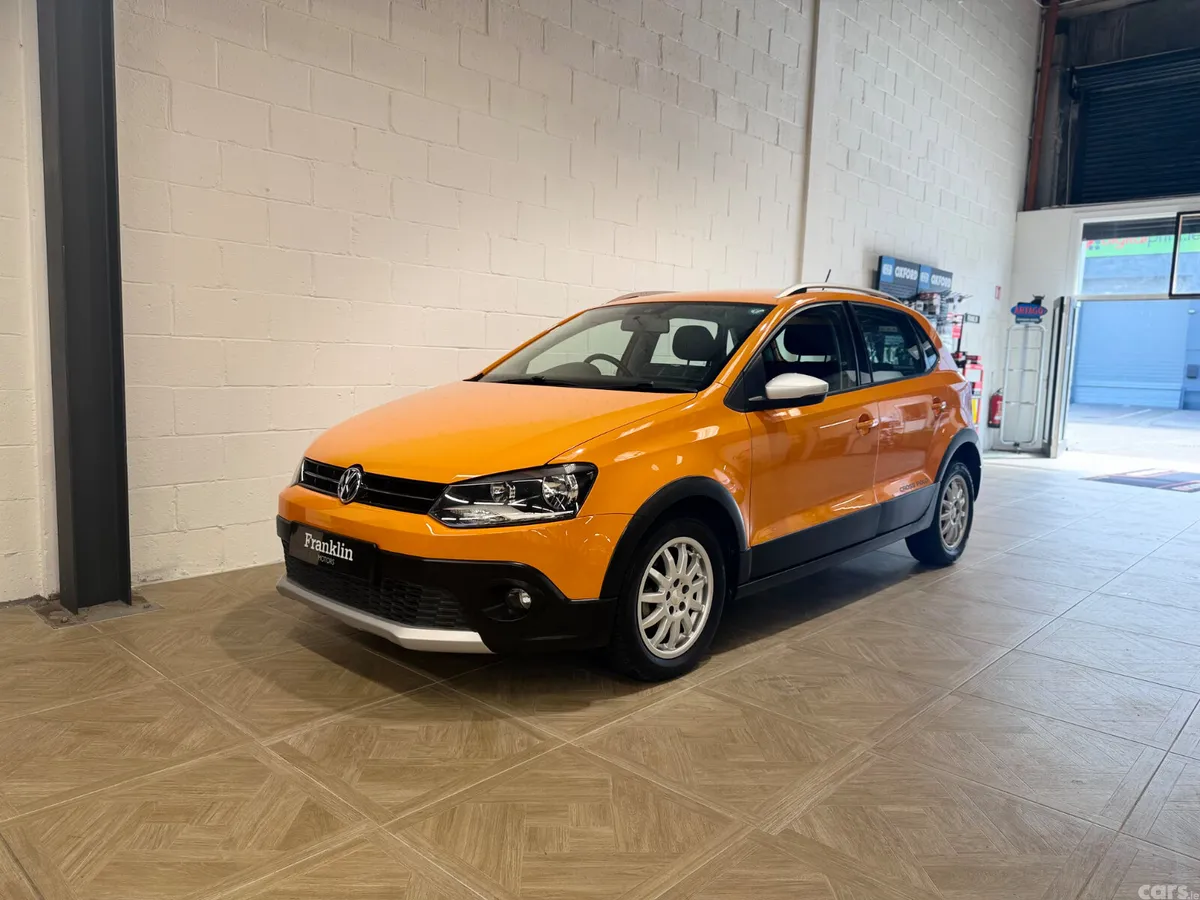 Volkswagen Polo Hatchback, Petrol, 2013, Orange