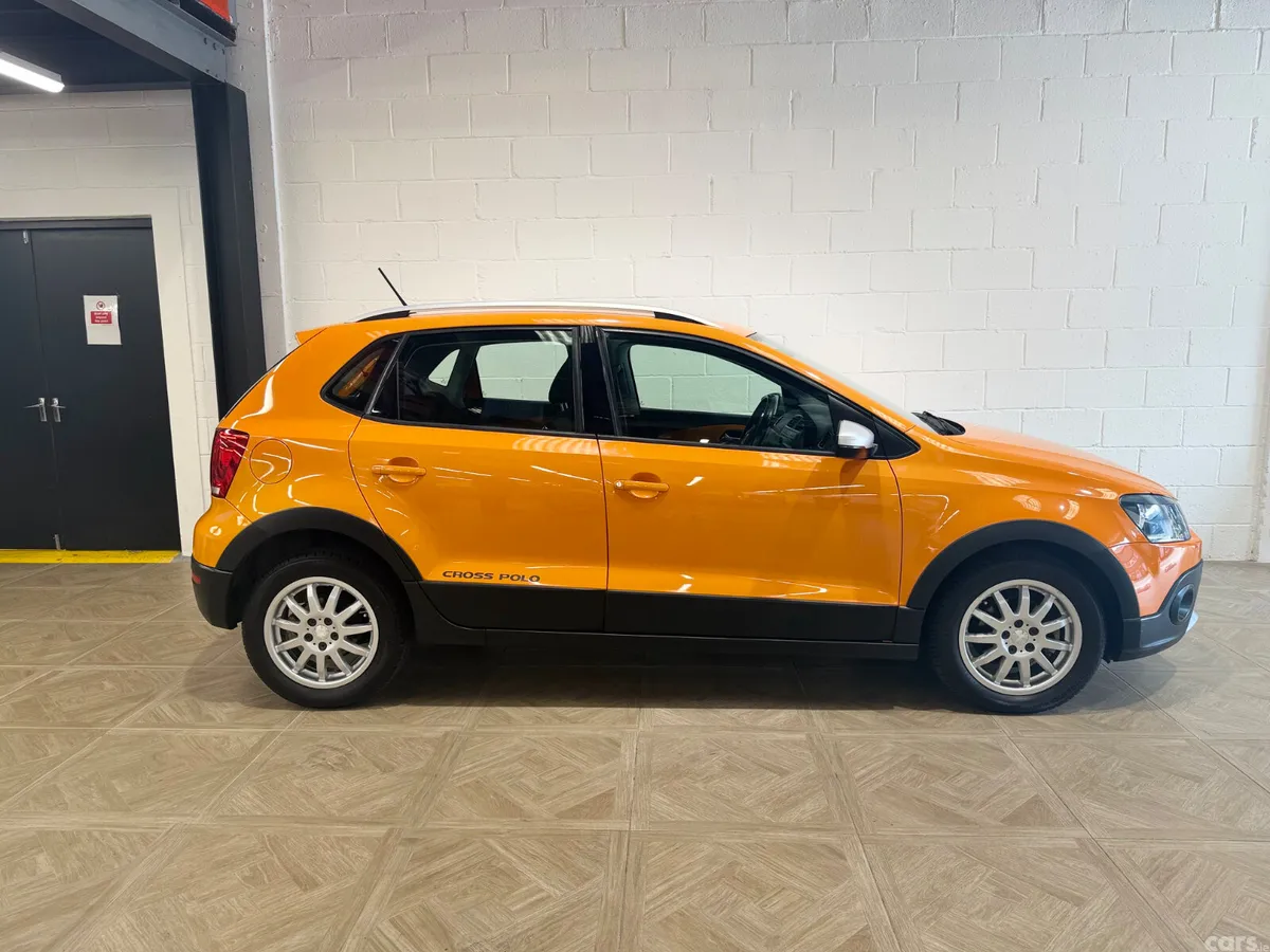Volkswagen Polo Hatchback, Petrol, 2013, Orange