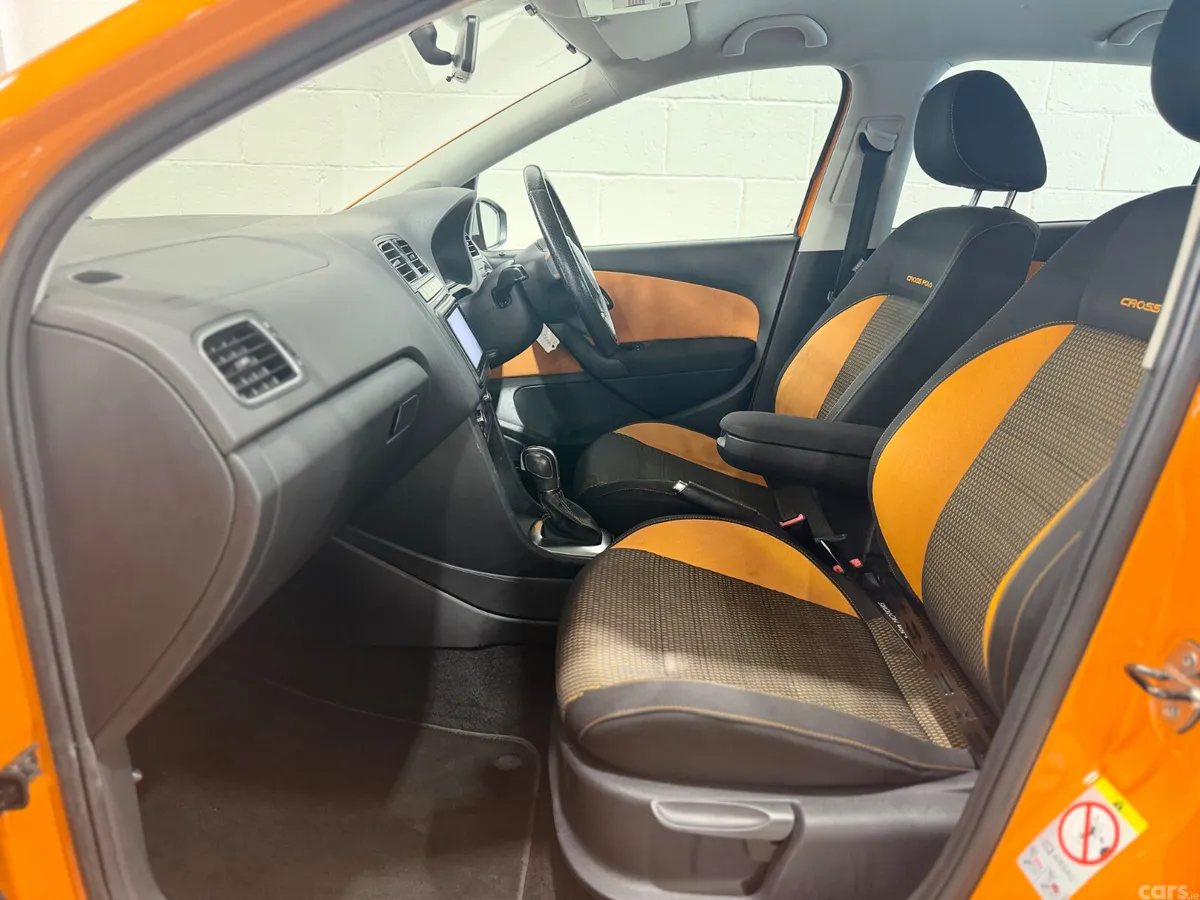 Volkswagen Polo Hatchback, Petrol, 2013, Orange