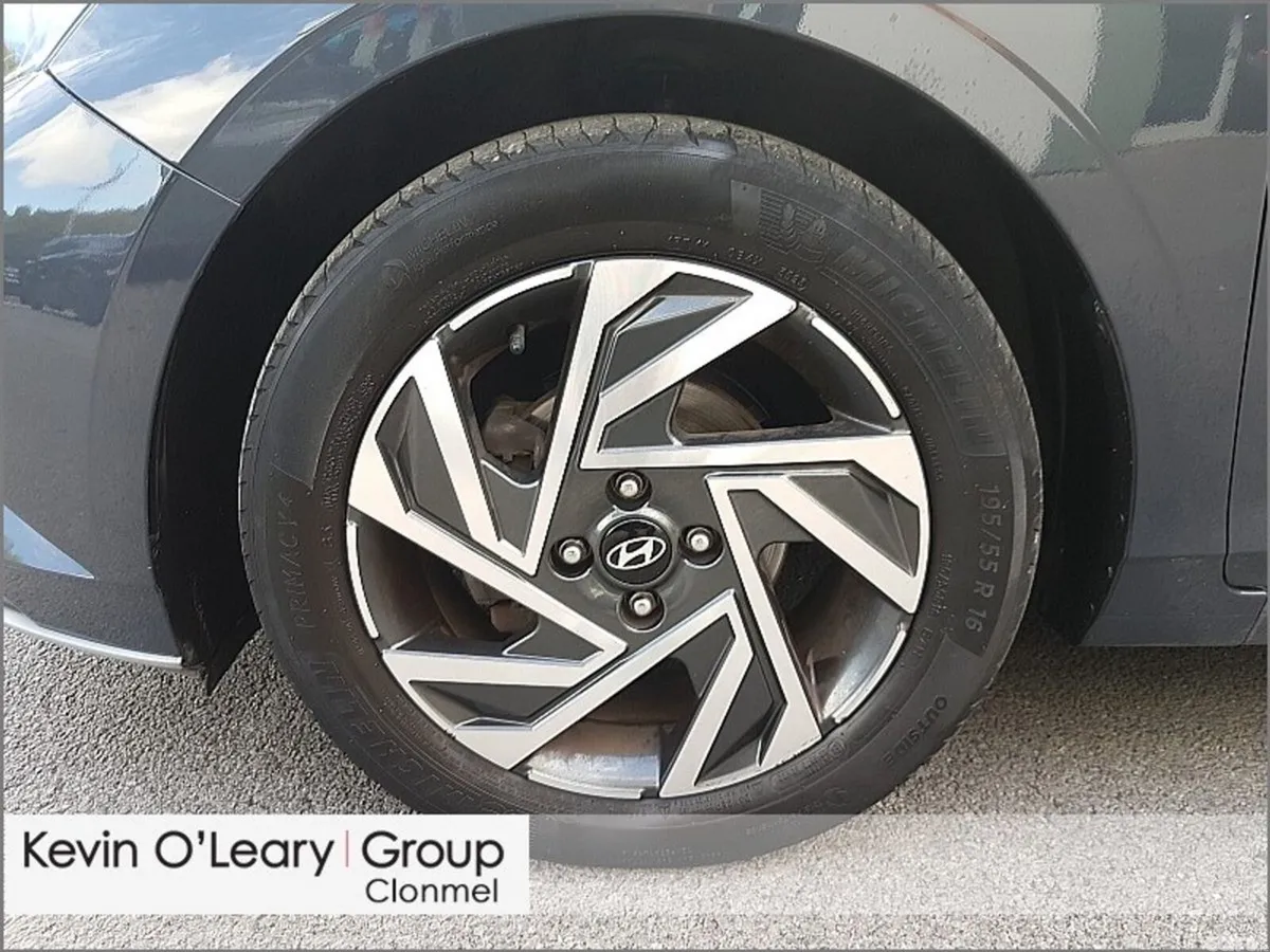 Hyundai i20 Hatchback, Petrol, 2024, Grey