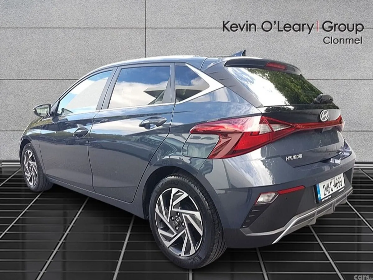 Hyundai i20 Hatchback, Petrol, 2024, Grey