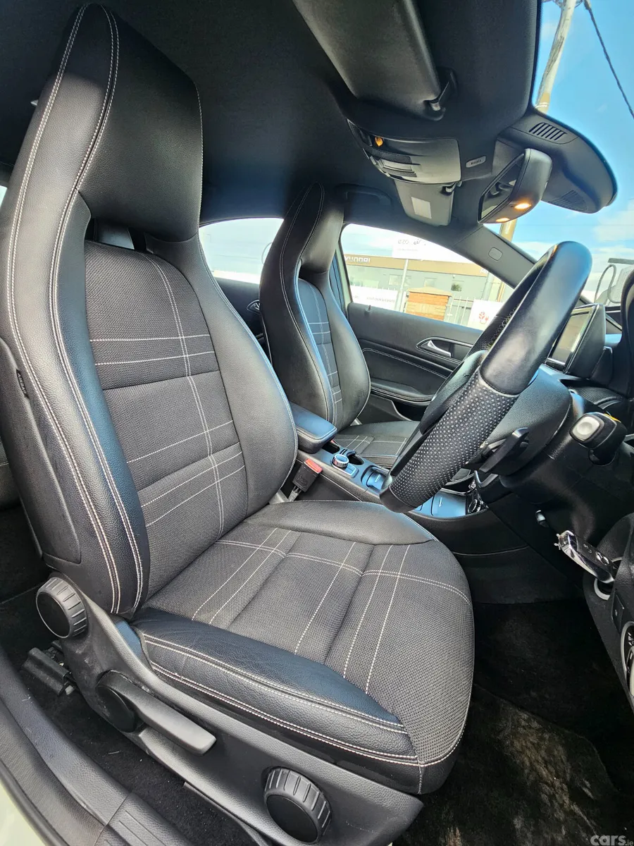 Mercedes-Benz A-Class Hatchback, Petrol, 2013, White