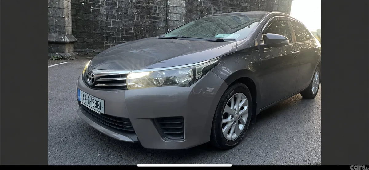 Toyota Corolla Saloon, Diesel, 2014, Grey