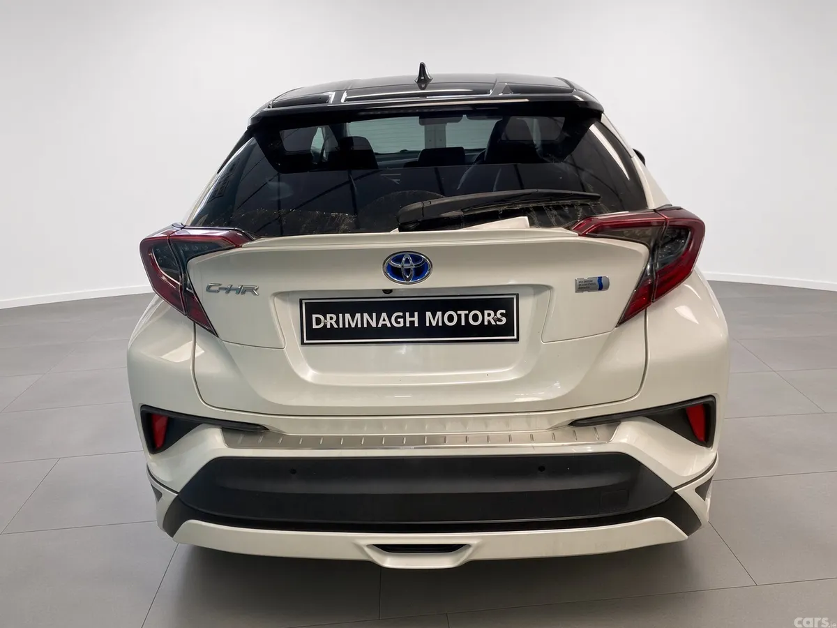 Toyota C-HR SUV, Petrol Hybrid, 2020, White