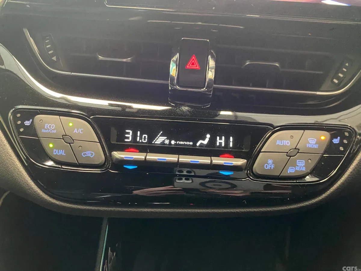 Toyota C-HR SUV, Petrol Hybrid, 2020, White