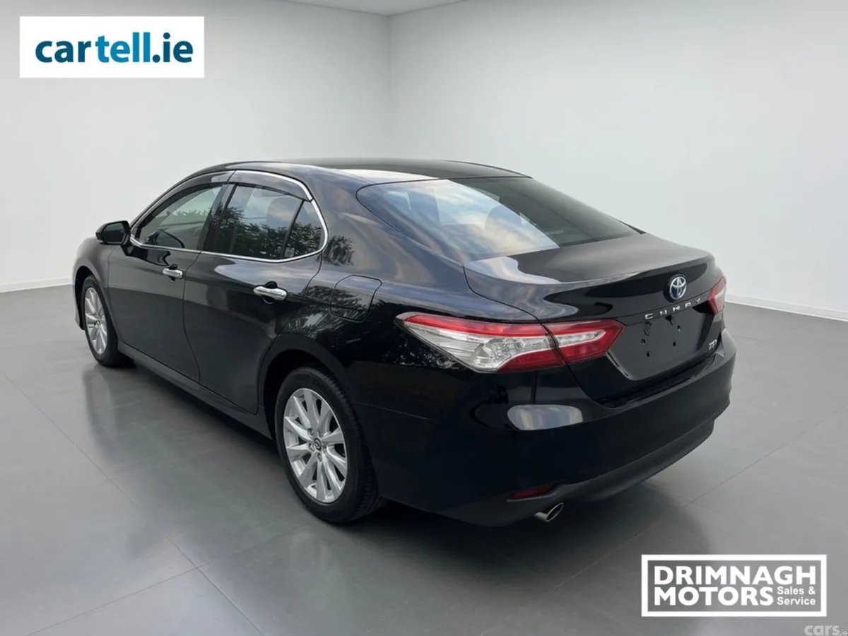 Toyota Camry Saloon, Petrol Hybrid, 2019, Black