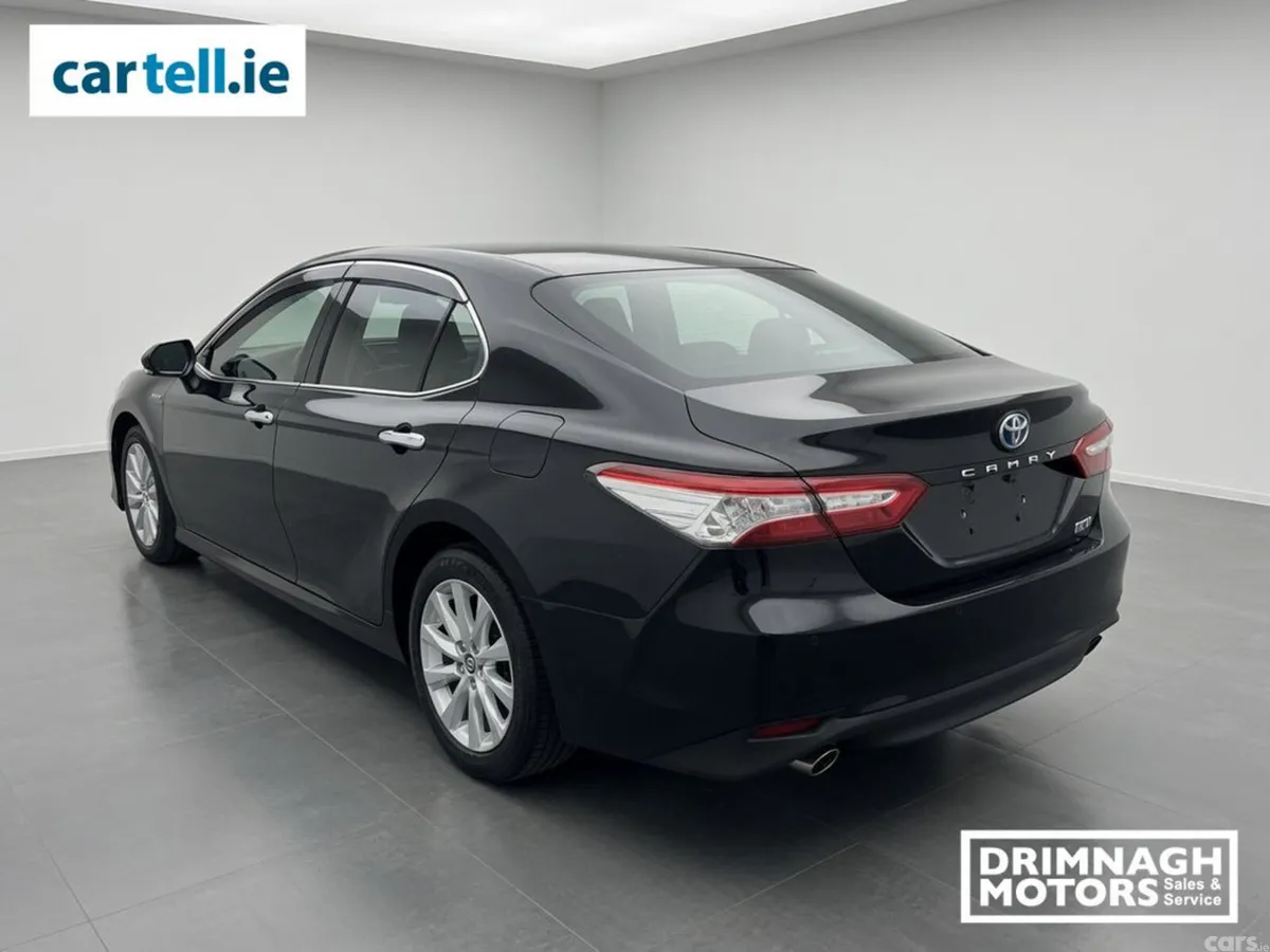 Toyota Camry Saloon, Petrol Hybrid, 2019, Black