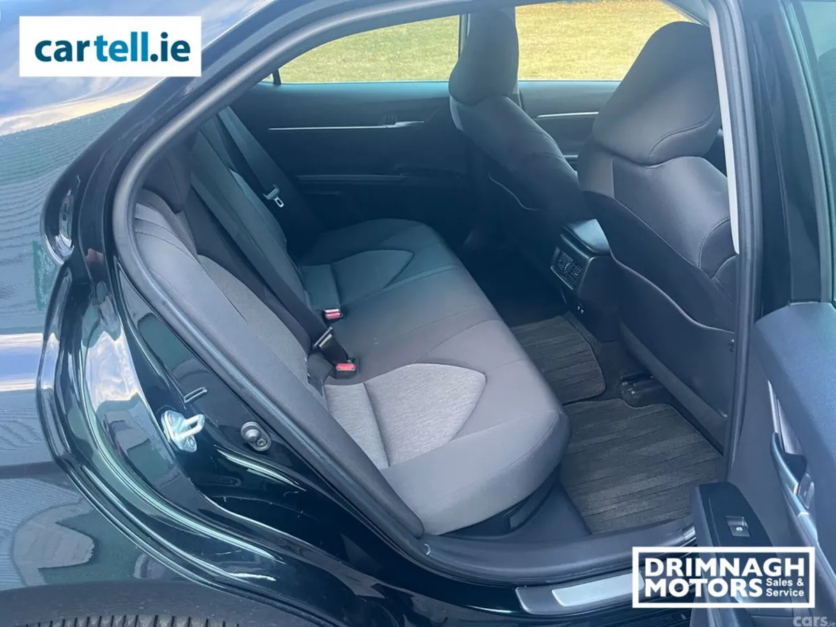 Toyota Camry Saloon, Petrol Hybrid, 2019, Black