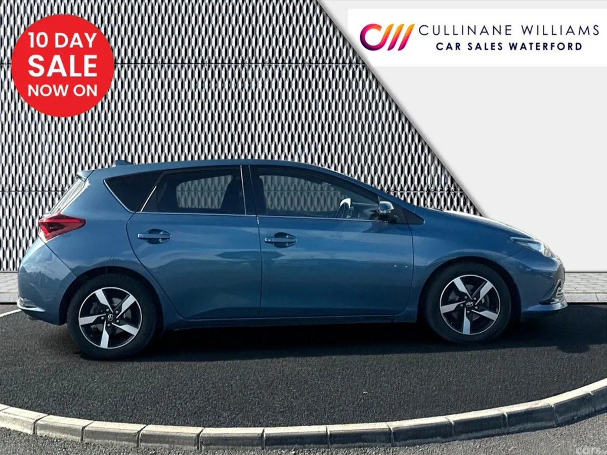 Toyota Auris Hatchback, Diesel, 2016, Blue