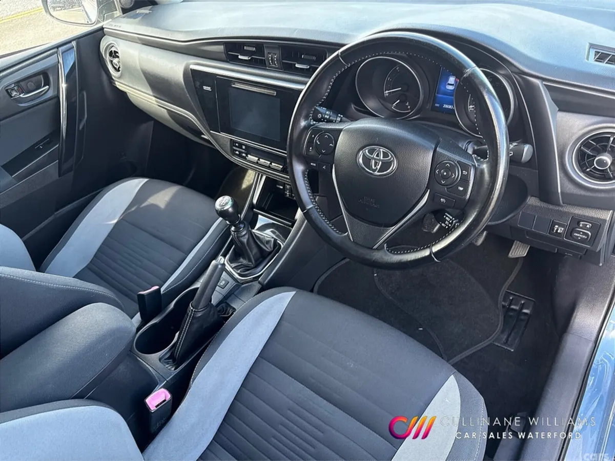Toyota Auris Hatchback, Diesel, 2016, Blue