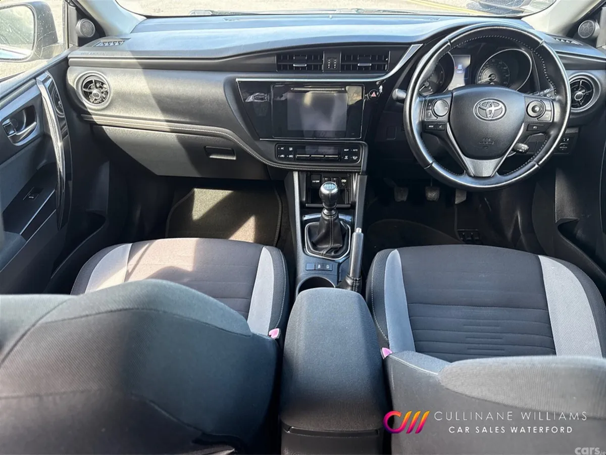 Toyota Auris Hatchback, Diesel, 2016, Blue