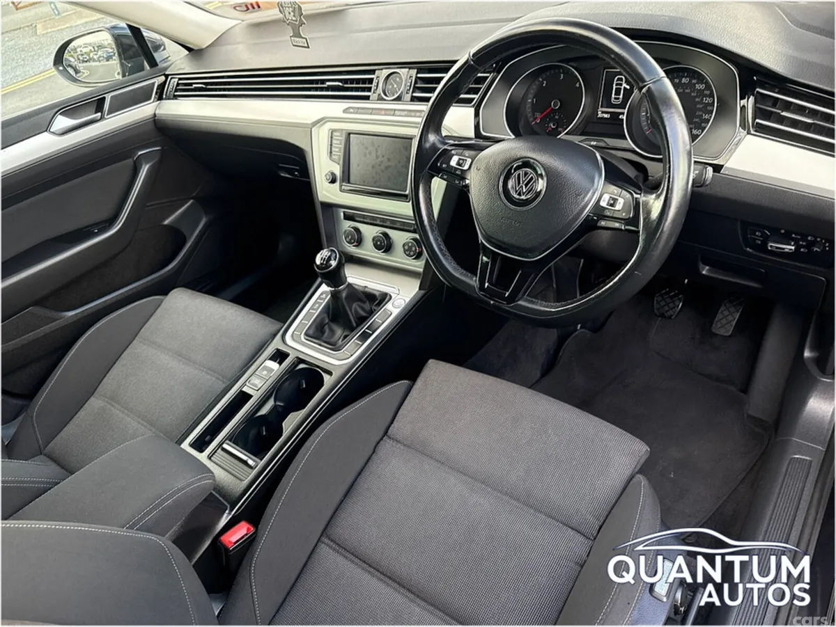 Volkswagen Passat Saloon, Diesel, 2018, Black
