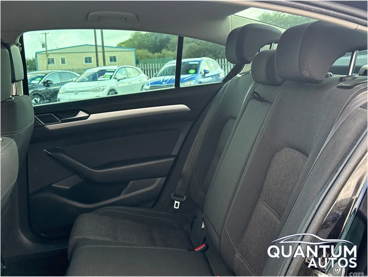Volkswagen Passat Saloon, Diesel, 2018, Black
