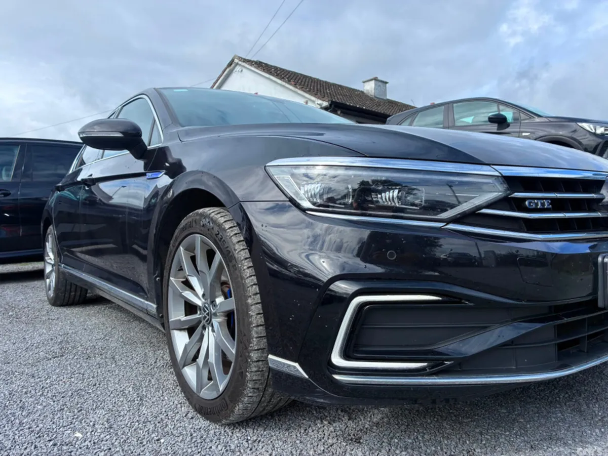 Volkswagen Passat Saloon, Petrol Plug-in Hybrid, 2021, Black