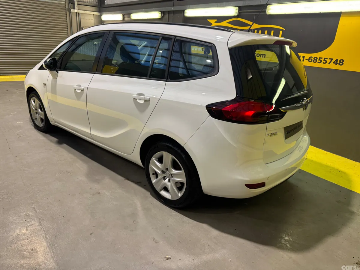 Vauxhall Zafira MPV, Diesel, 2015, White