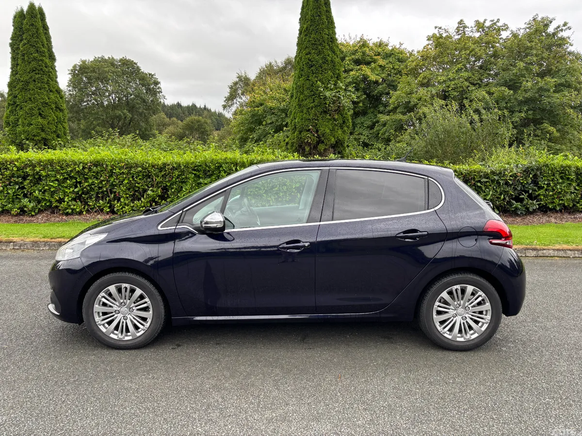 Peugeot 208 Hatchback, Petrol, 2018, Blue