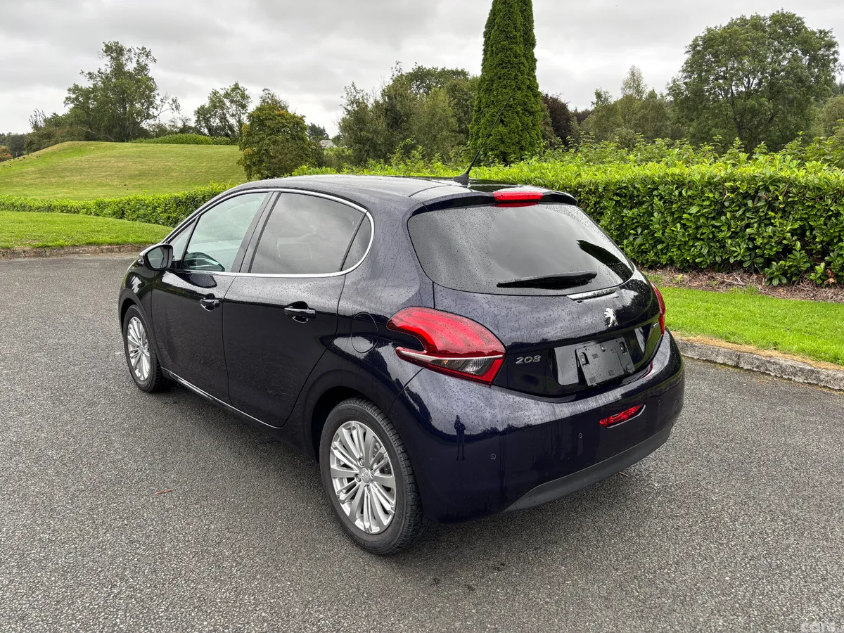 Peugeot 208 Hatchback, Petrol, 2018, Blue