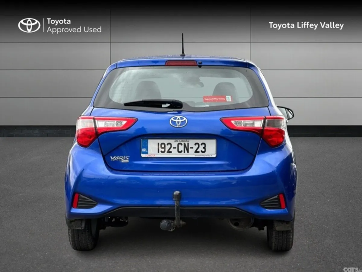 Toyota Yaris Hatchback, Petrol, 2019, Blue