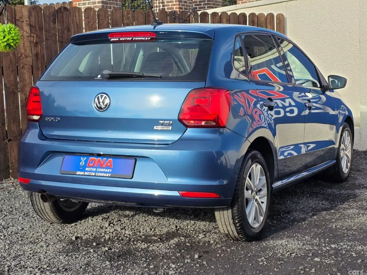 Volkswagen Polo Hatchback, Petrol, 2017, Blue