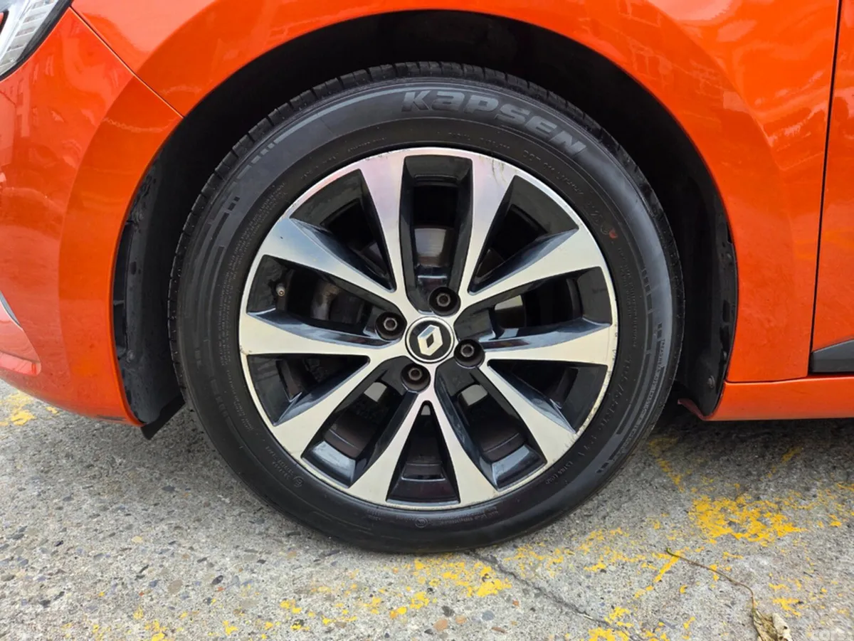 Renault Clio Hatchback, Petrol, 2023, Orange