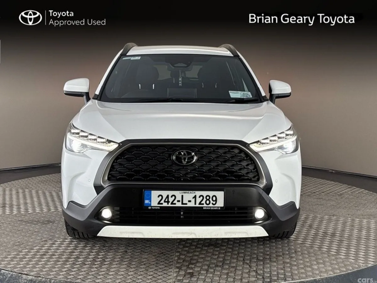 Toyota Corolla Cross Hatchback, Petrol Hybrid, 2024, White