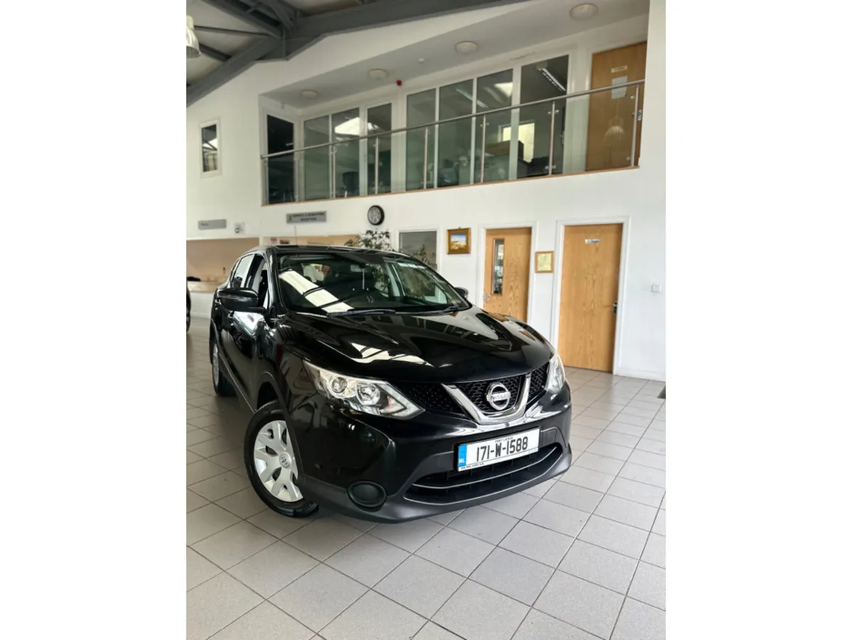 Nissan Qashqai MPV, Petrol, 2017, Black